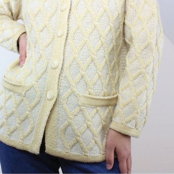 Aran Crafts Merino Wool cardigan sweater Light yellow/cream L NWOT - Picture 2 of 5